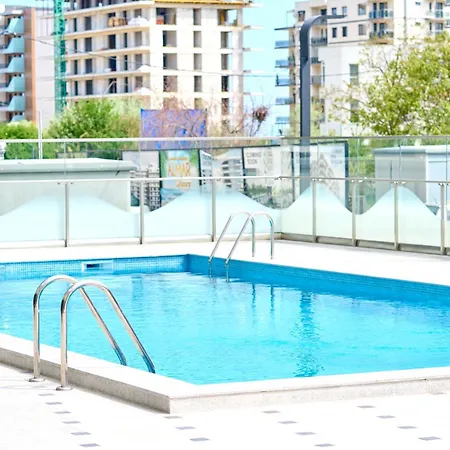 Roxys Retreat In Nord10 By Alezzi - Pool N Playground * Мамая