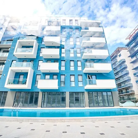 Roxys Retreat In Nord10 By Alezzi - Pool N Playground *